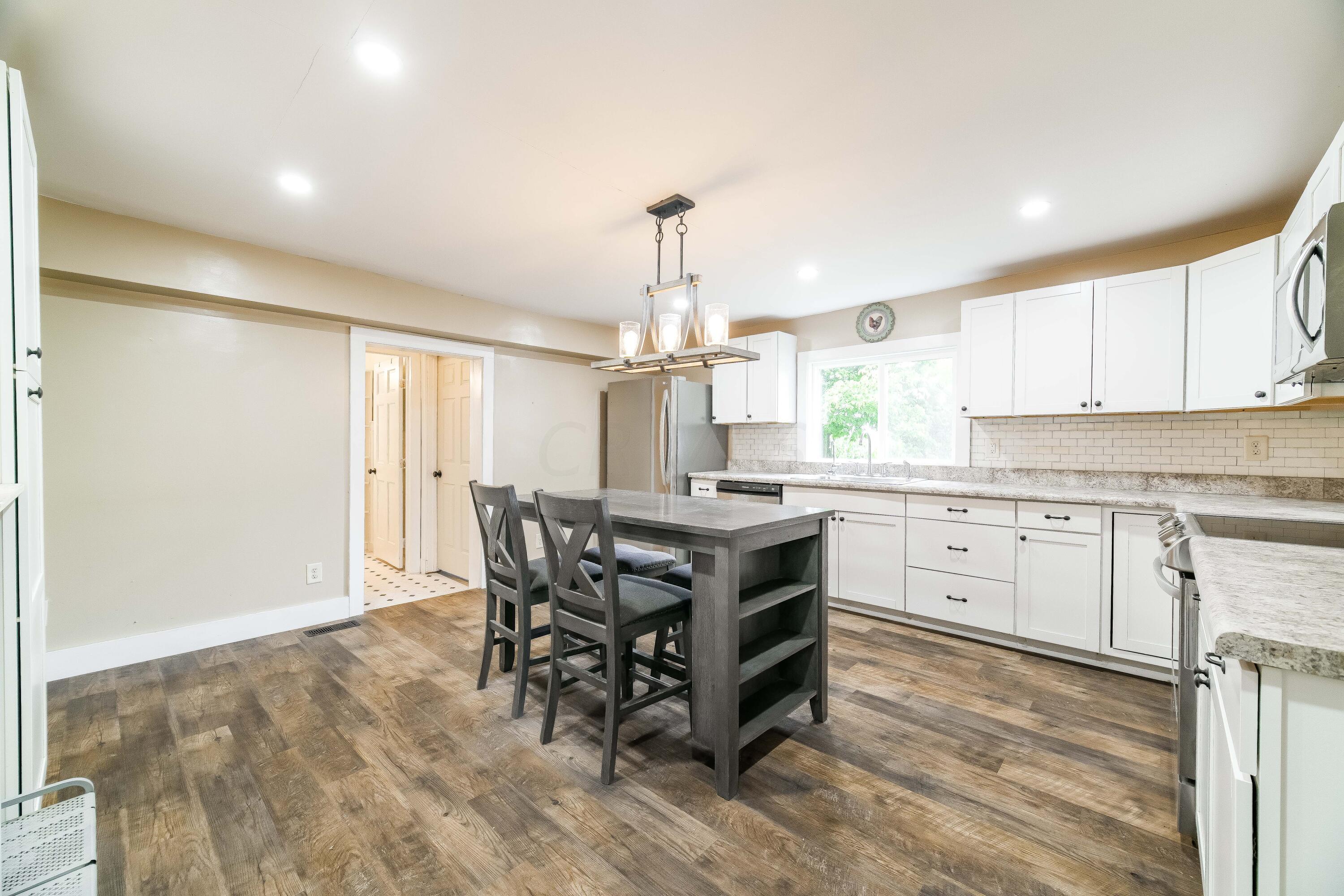 2205 Radnor Road Radnor, OH 43066 - Photo 10 of 31 2205 Radnor Rd-37
