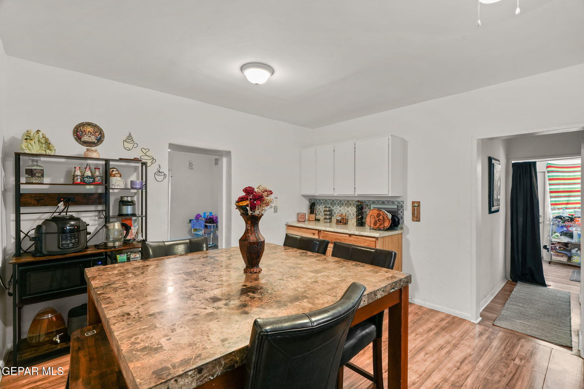 120 Pendale Road El Paso, TX 79907 - Photo 13 of 32 120 Pendale Rd-16