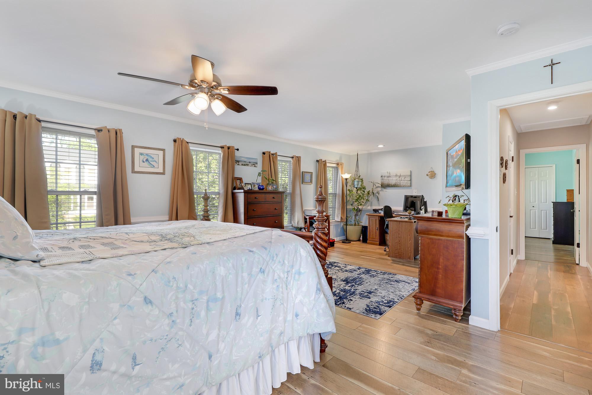 108 Country Road Sterling, VA 20165 - Photo 12 of 32 Gallery Image 12