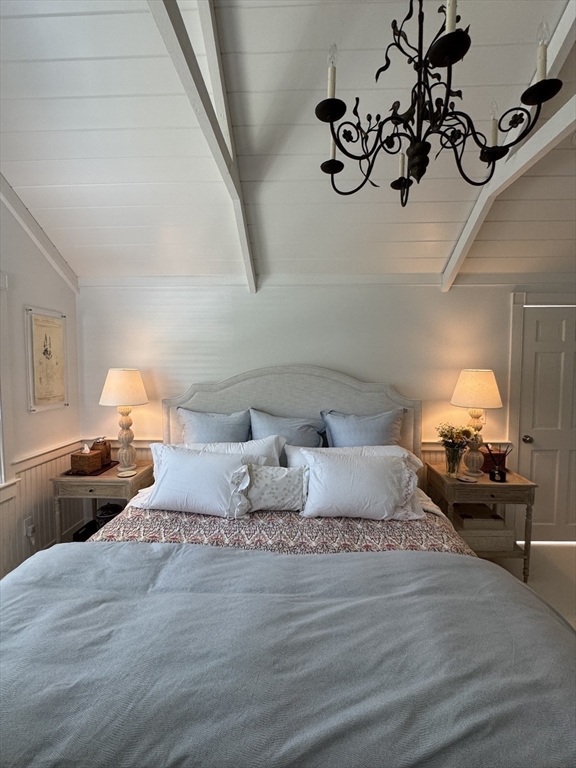 17 Burnell Street Nantucket, MA 02554 - Photo 19 of 24 a living room with furniture