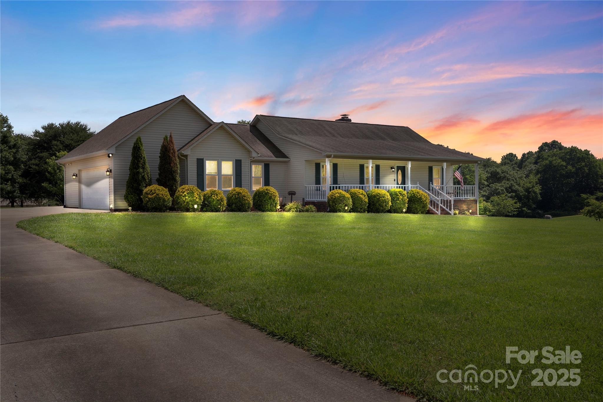 4916 Ritchie Road Lincolnton, NC 28092 - Photo 1 of 42 Gallery Image 1