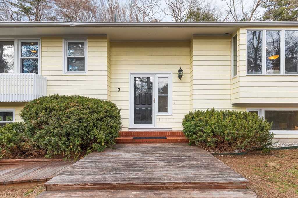 3 Hidden Ledge Road Manchester, MA 01944 - Photo 3 of 27 Gallery Image 3