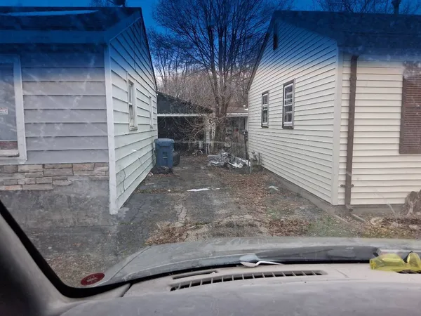 $70,000 | 905 North Wesley Street, Springfield, IL 62702