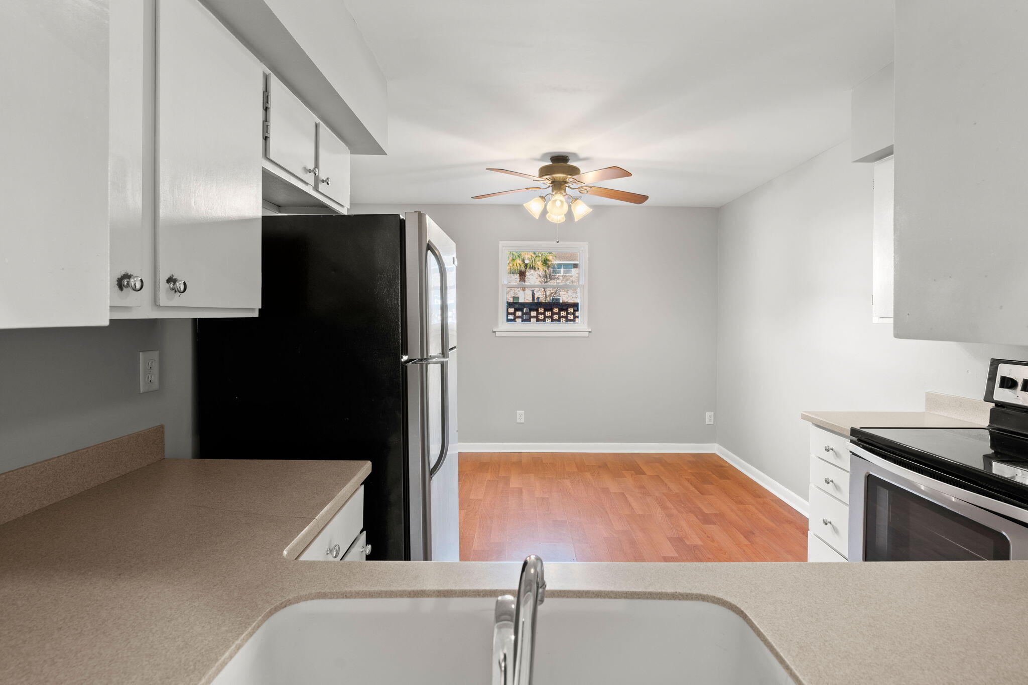 712 Harbor Lane Mount Pleasant, SC 29464 - Photo 17 of 38 12
