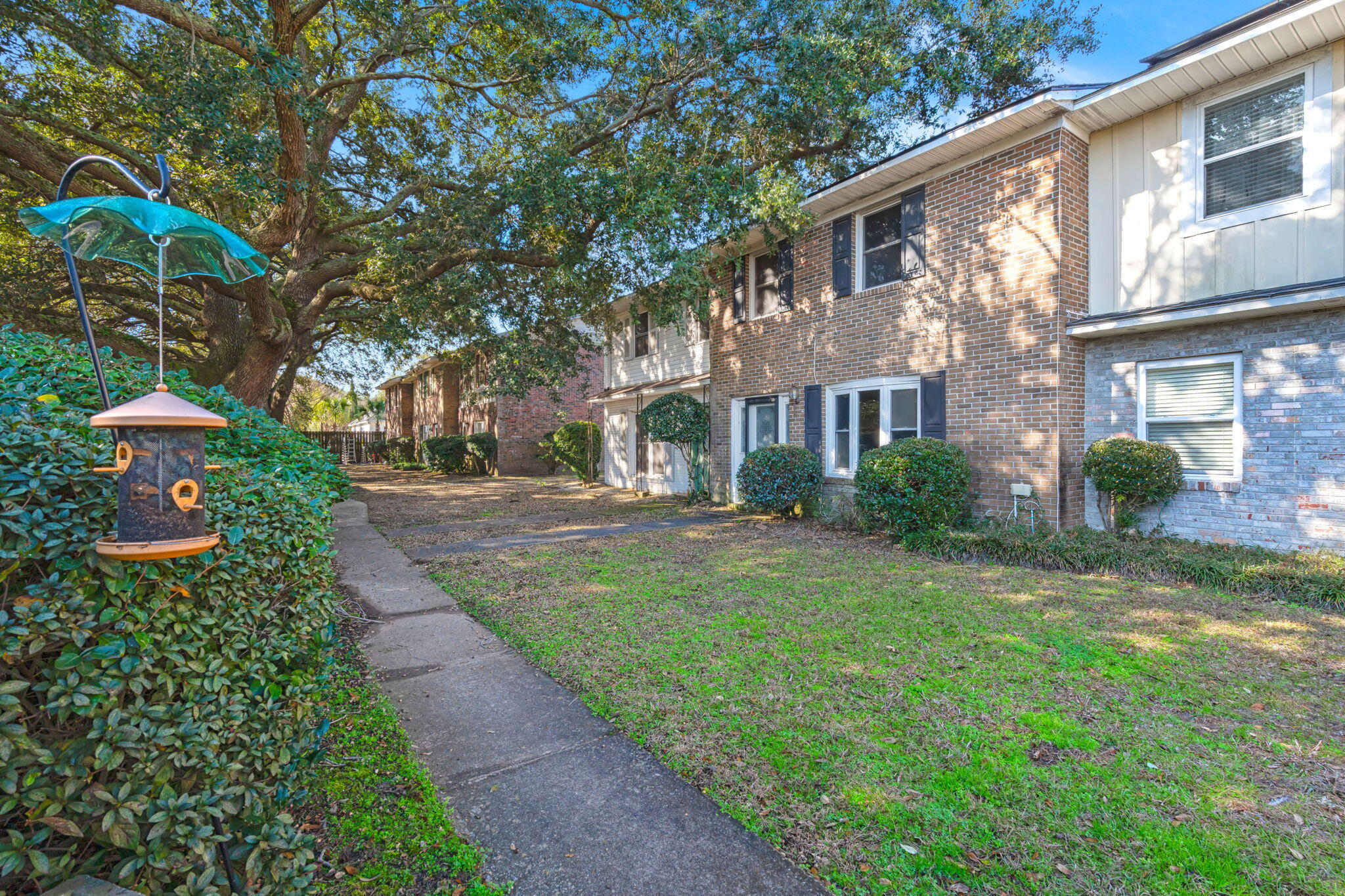 712 Harbor Lane Mount Pleasant, SC 29464 - Photo 2 of 38 2