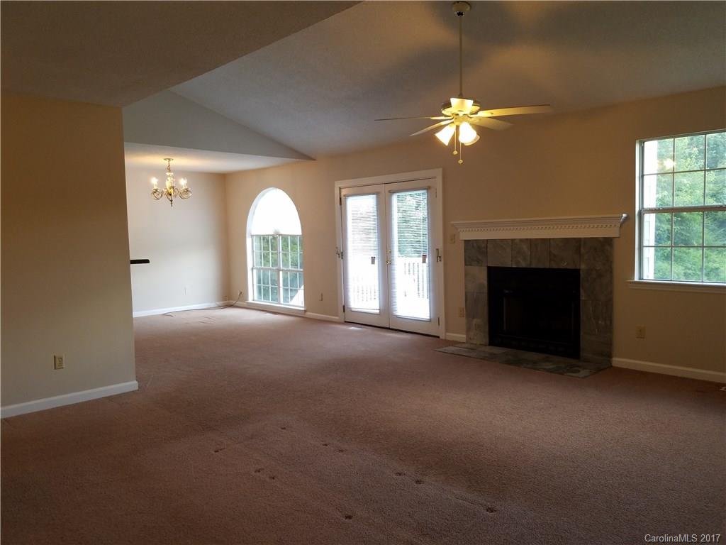 5925 Vernedale Road Charlotte, NC 28212 - Photo 3 of 14 Gallery Image 3