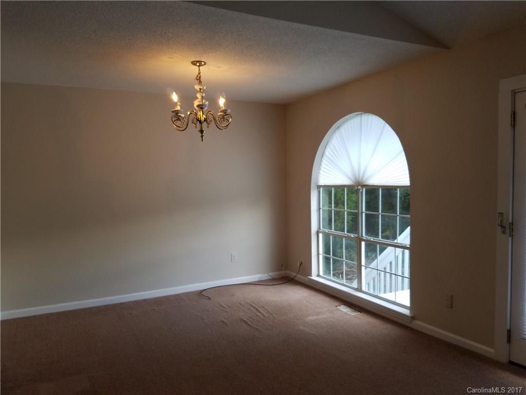 5925 Vernedale Road Charlotte, NC 28212 - Photo 5 of 14 Gallery Image 5