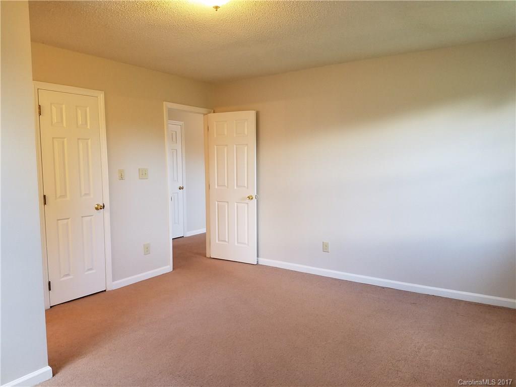 5925 Vernedale Road Charlotte, NC 28212 - Photo 6 of 14 Gallery Image 6