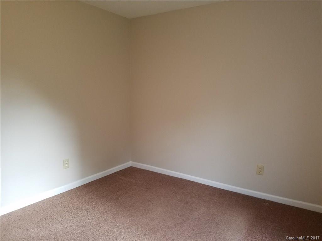 5925 Vernedale Road Charlotte, NC 28212 - Photo 8 of 14 Gallery Image 8