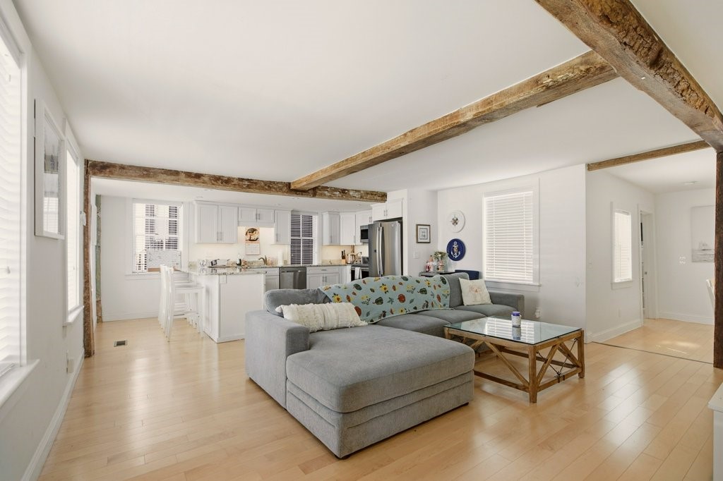 5 Division Street Newport, RI 02840 - Photo 3 of 36