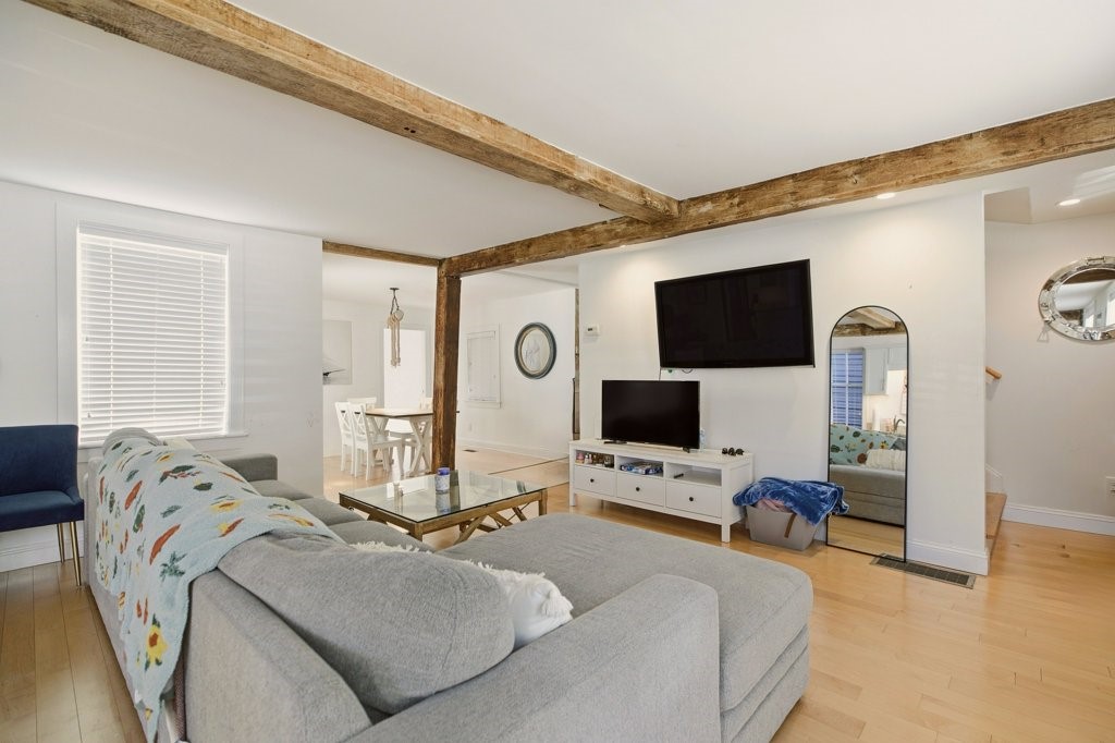 5 Division Street Newport, RI 02840 - Photo 6 of 36