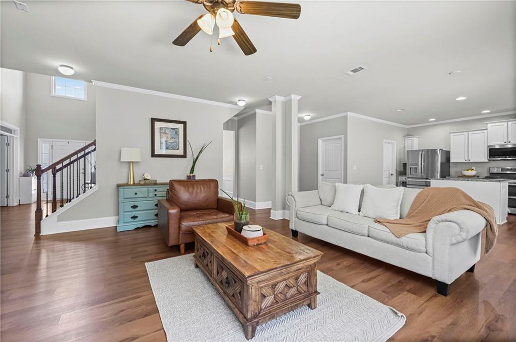 780 Springs Crest Drive Dallas, GA 30157 - Photo 7 of 47 a living room with furniture