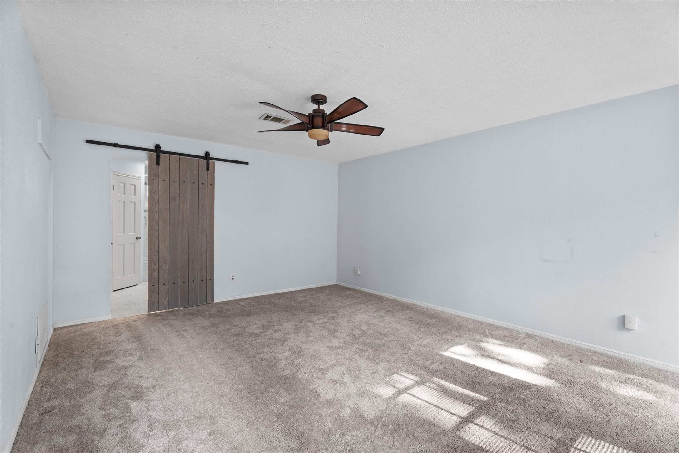 25319 Old Carriage Lane Spring, TX 77373 - Photo 20 of 35 a view of an empty room