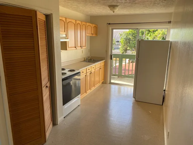 $225,000 | 464 Kalanikoa Street, Unit 206, Hilo, HI 96720