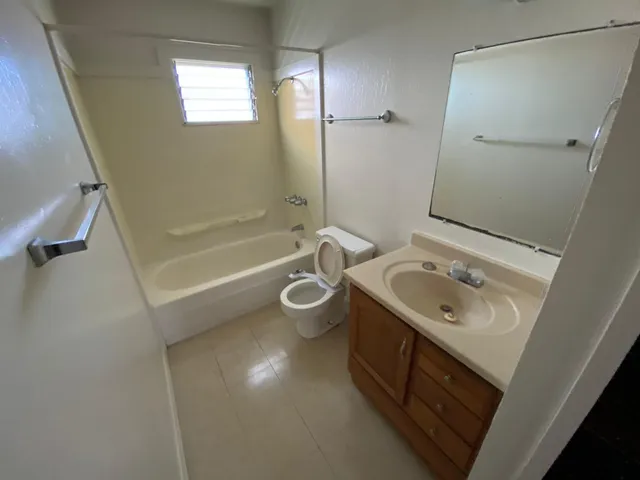 $225,000 | 464 Kalanikoa Street, Unit 206, Hilo, HI 96720