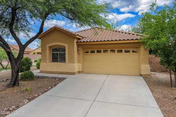 $1,895 | 10489 Bonpland Willow Drive, Tucson, AZ 85747