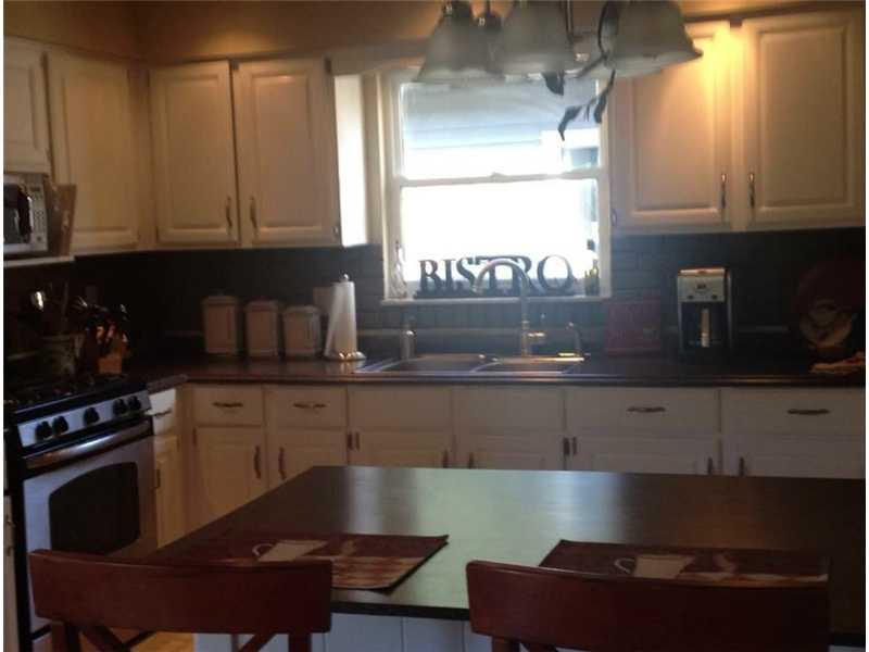 296 Johnetta Road Vandergrift, PA 15690 - Photo 4 of 25 Kitchen.