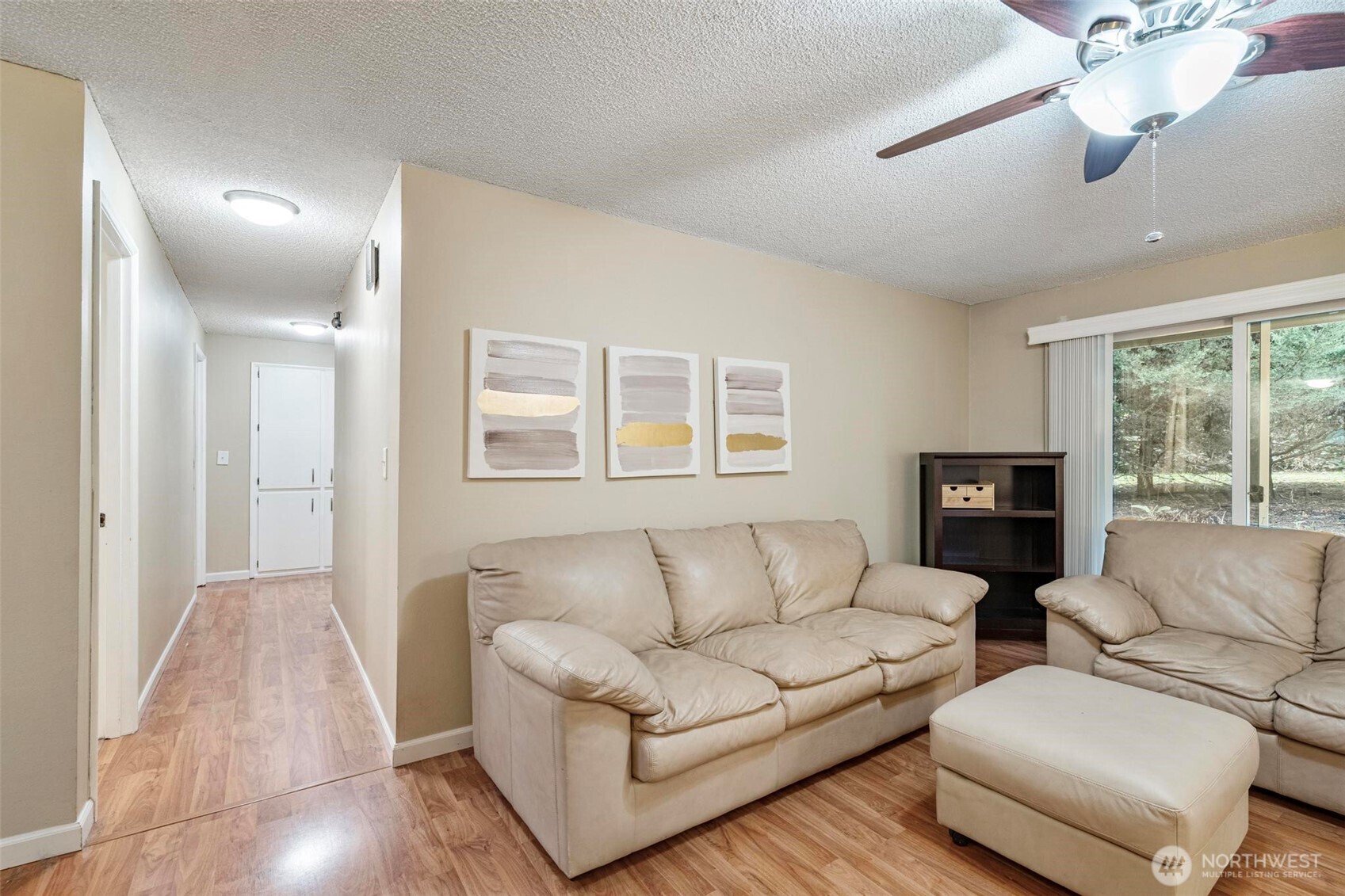185 Brook Drive Chehalis, WA 98532 - Photo 19 of 40 a living room with furniture and a flat screen tv