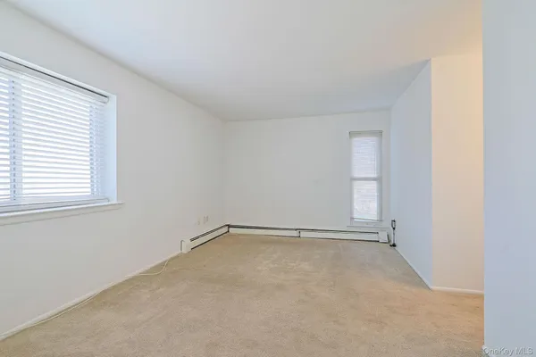 $2,300 | 25 Pierces Road, Unit 22, Newburgh, NY 12550