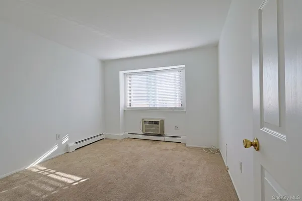 $2,300 | 25 Pierces Road, Unit 22, Newburgh, NY 12550