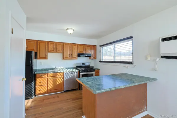 $2,300 | 25 Pierces Road, Unit 22, Newburgh, NY 12550