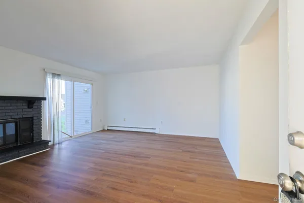 $2,300 | 25 Pierces Road, Unit 22, Newburgh, NY 12550