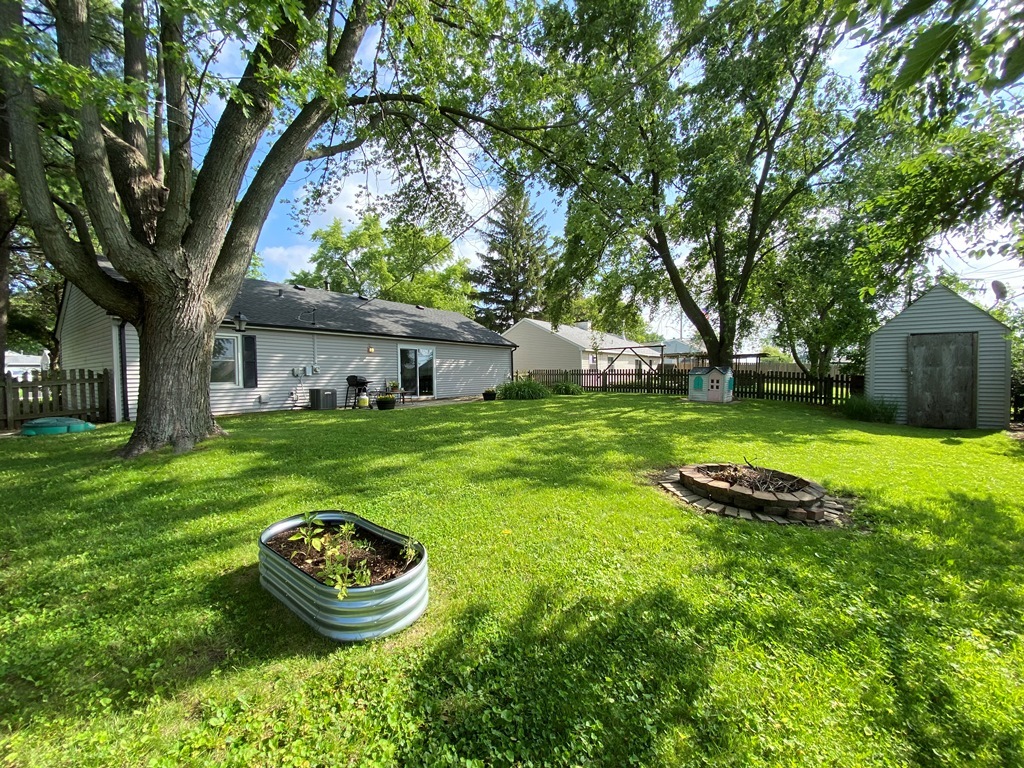 136 Saugatuck Road Montgomery, IL 60538 - Photo 24 of 33