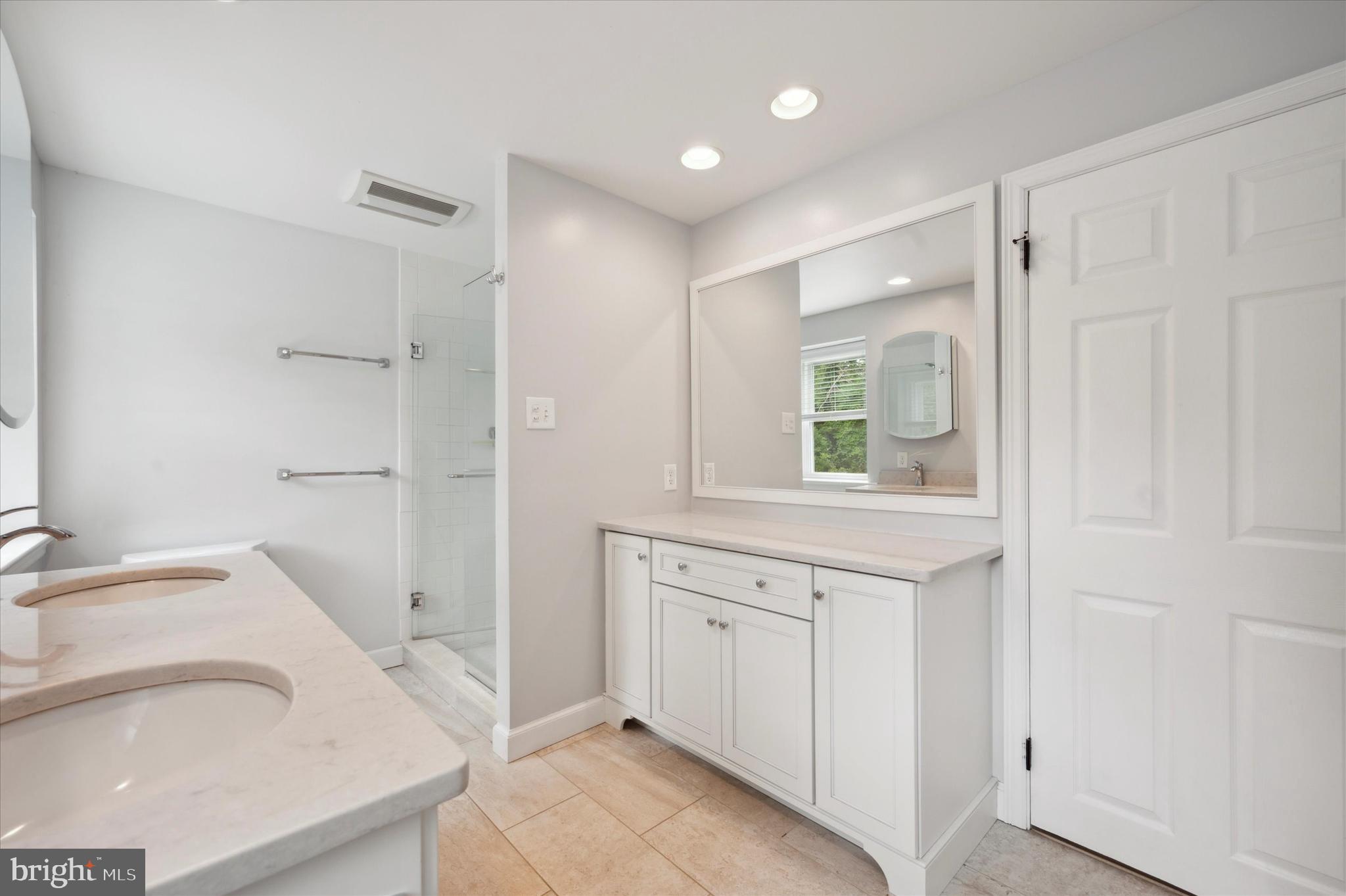 333 South Radnor Chester Road Villanova, PA 19085 - Photo 23 of 36 Ensuite Primary bathroom