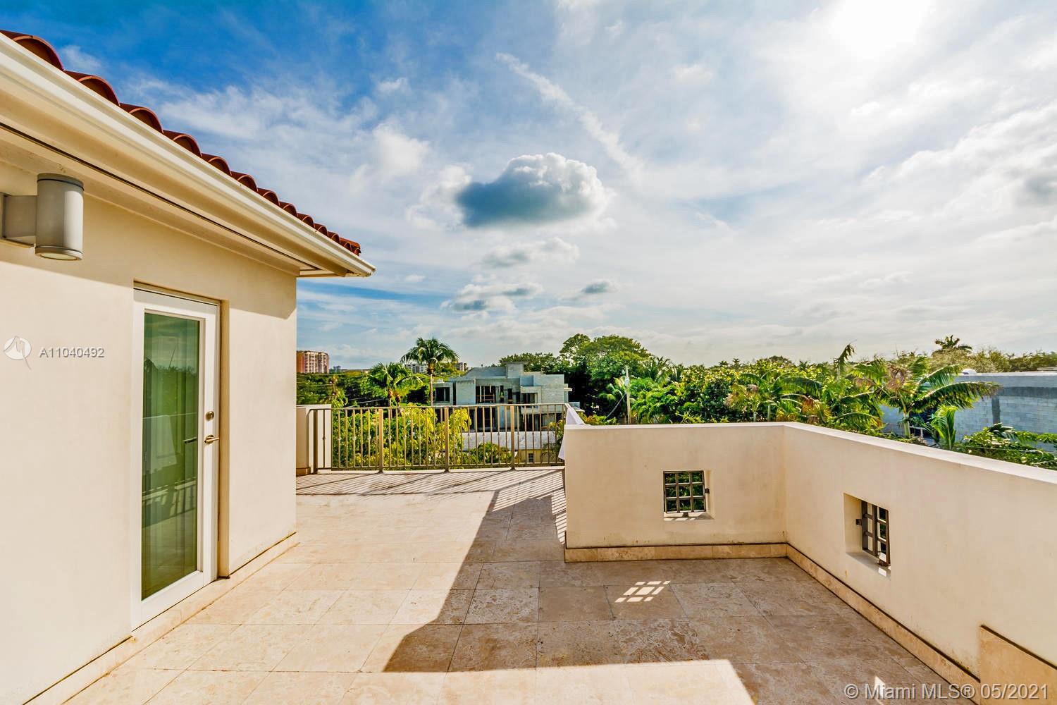 292 Fernwood Road Key Biscayne, FL 33149 - Photo 24 of 36