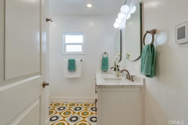 $1,100,000 | 677 West 37th Street, San Pedro, CA 90731