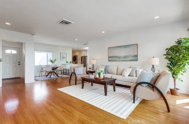 $1,100,000 | 677 West 37th Street, San Pedro, CA 90731