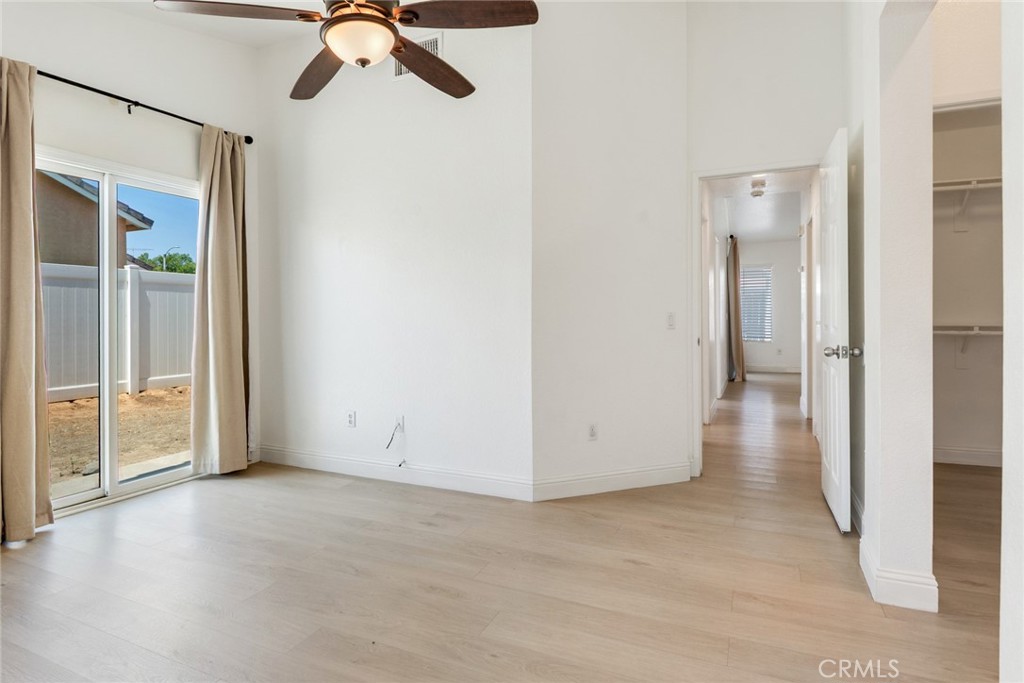 1346 Lilac Ridge Drive Perris, CA 92571 - Photo 9 of 20 Primary bedroom