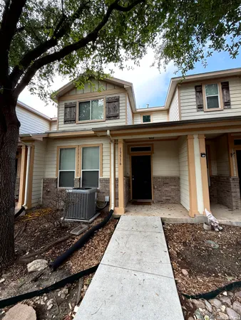 $1,425 | 13516 Bristow Dawn, San Antonio, TX 78217
