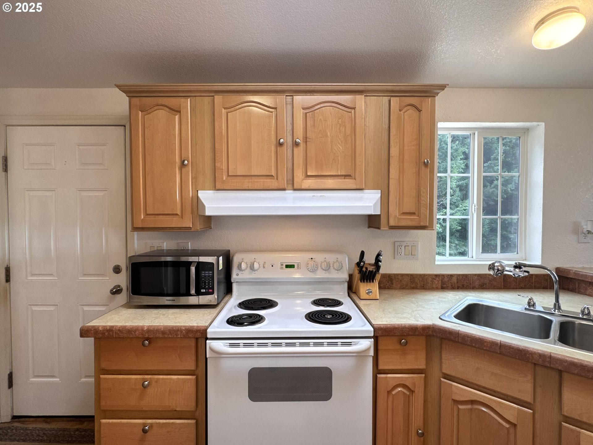 25500 Cape View Loop Gold Beach, OR 97444 - Photo 37 of 48 Kitchen