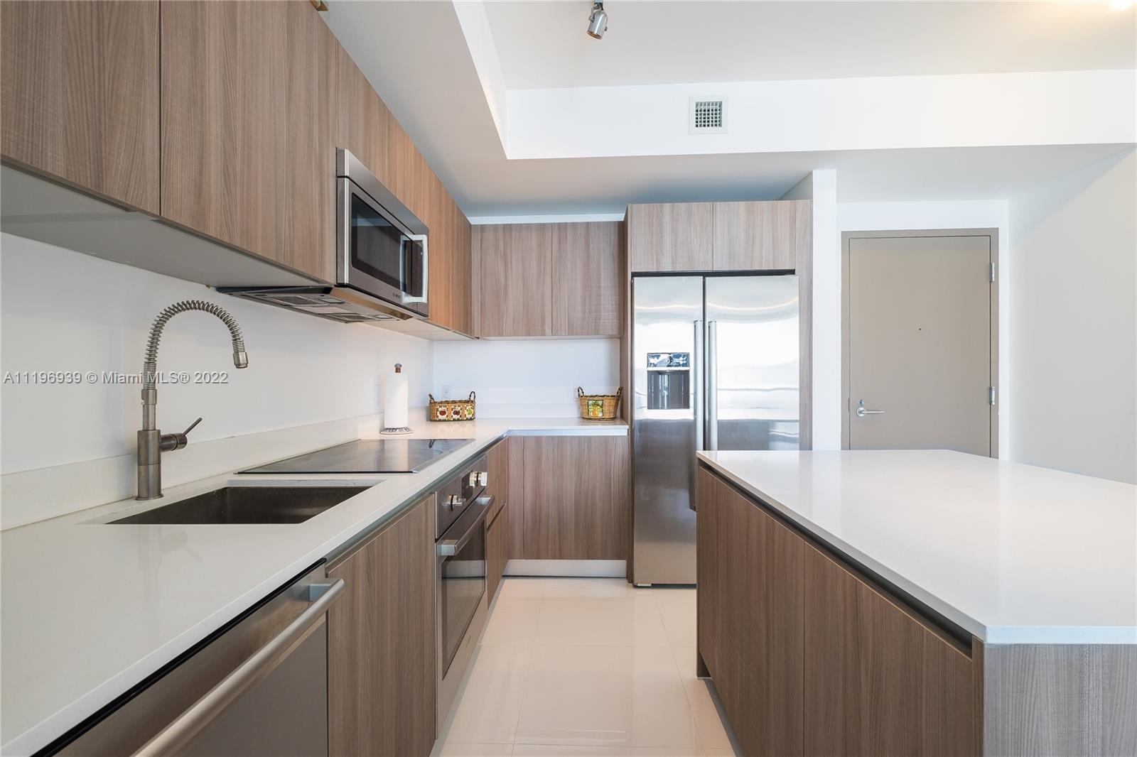 201 Southwest 17th Road, Unit 705 Miami, FL 33129 - Photo 3 of 32 Gallery Image 3