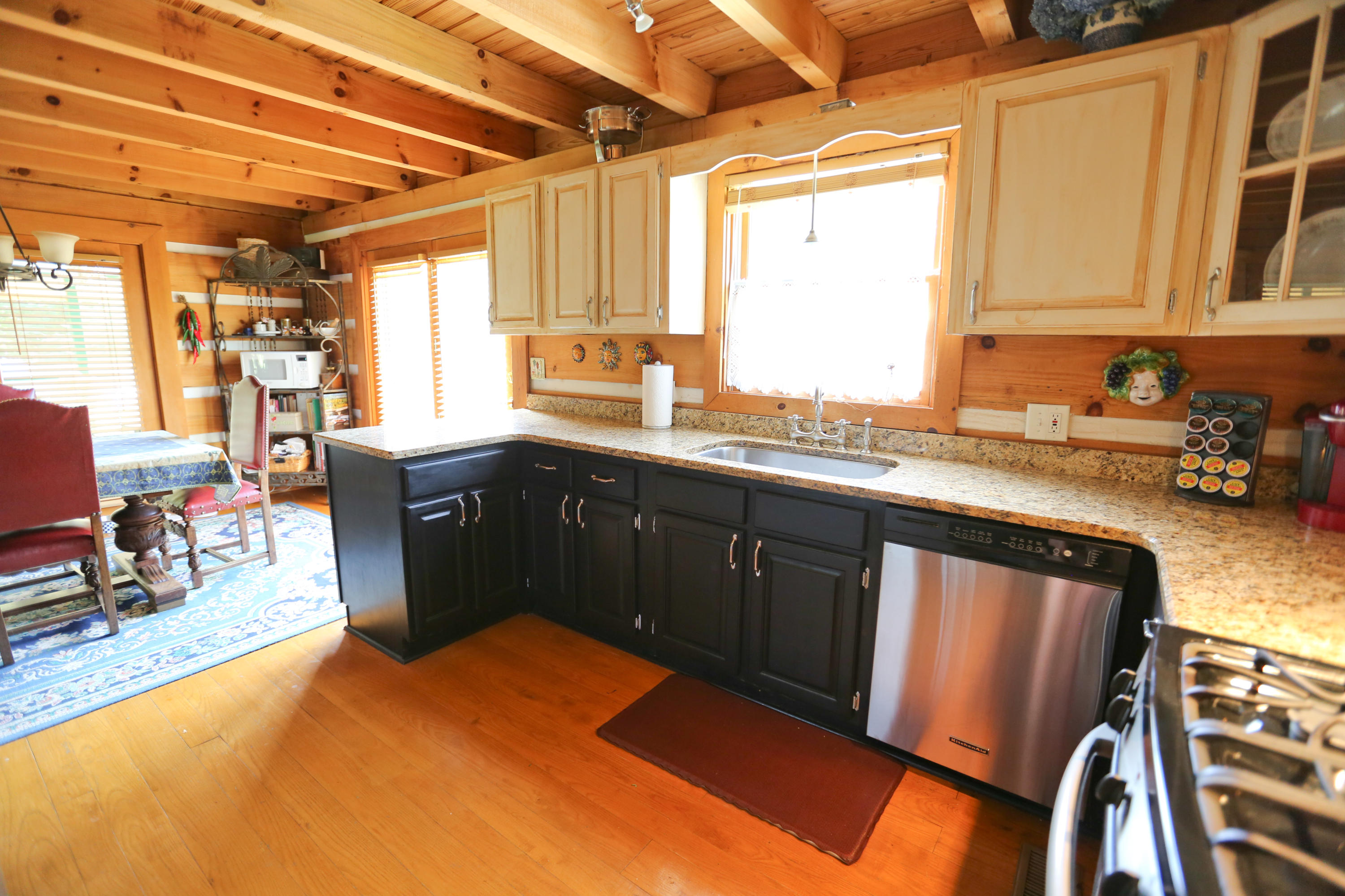 3679 Fox Ridge Road Louisville, TN 37777 - Photo 17 of 40 Bright