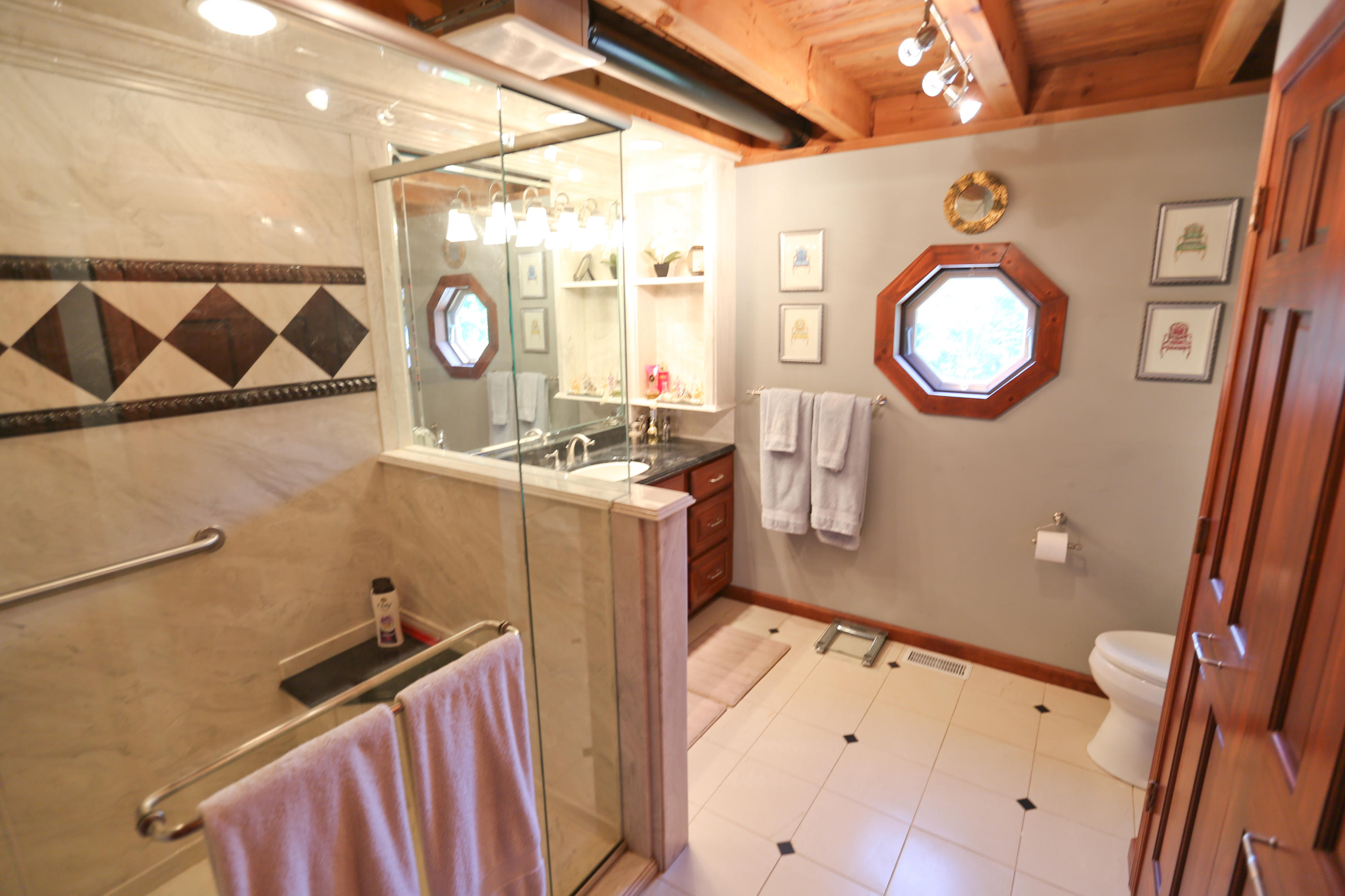 3679 Fox Ridge Road Louisville, TN 37777 - Photo 21 of 40 Master Bath