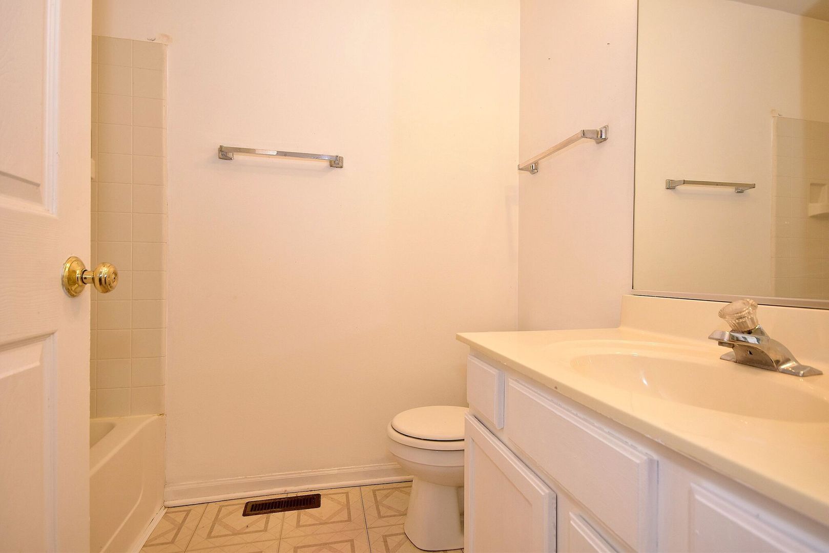 365 Springmist Court, Unit 365 Bolingbrook, IL 60440 - Photo 13 of 34 Gallery Image 13