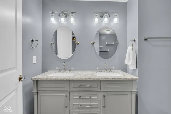 $158,500 | 2605 South 10th Street, Terre Haute, IN 47802