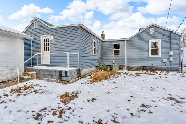 $158,500 | 2605 South 10th Street, Terre Haute, IN 47802