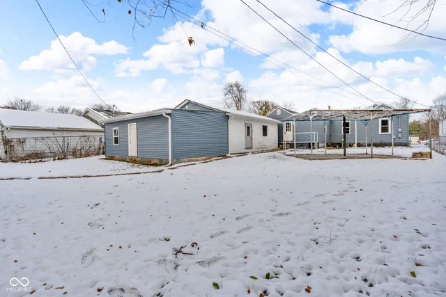 $158,500 | 2605 South 10th Street, Terre Haute, IN 47802