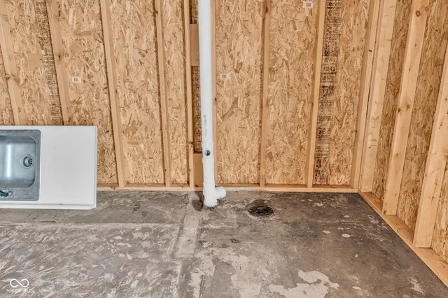 $158,500 | 2605 South 10th Street, Terre Haute, IN 47802