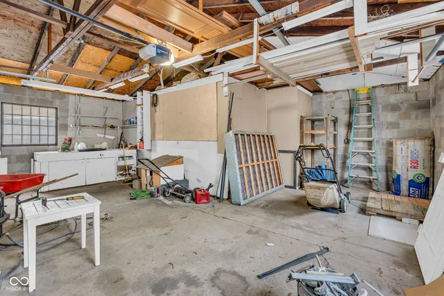 $158,500 | 2605 South 10th Street, Terre Haute, IN 47802