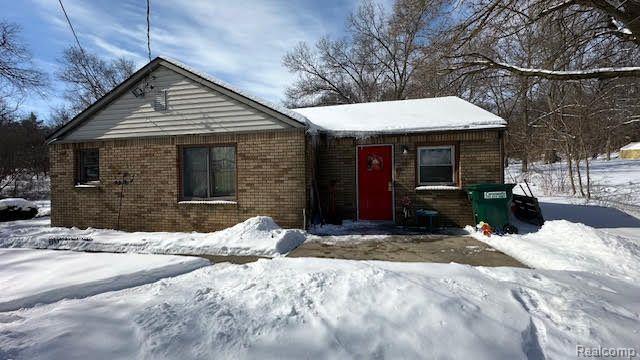 16364 Fish Lake Road Holly, MI 48442 - Photo 3 of 9