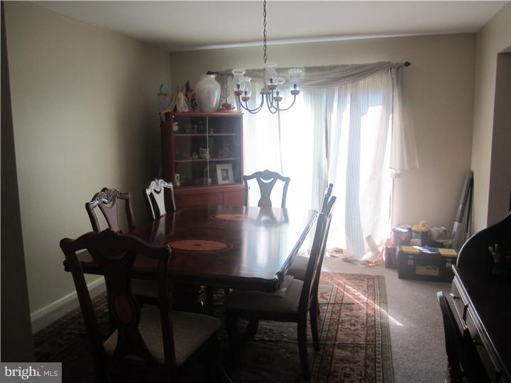 37 Hampshire Road Sicklerville, NJ 08081 - Photo 3 of 7 Dining Room