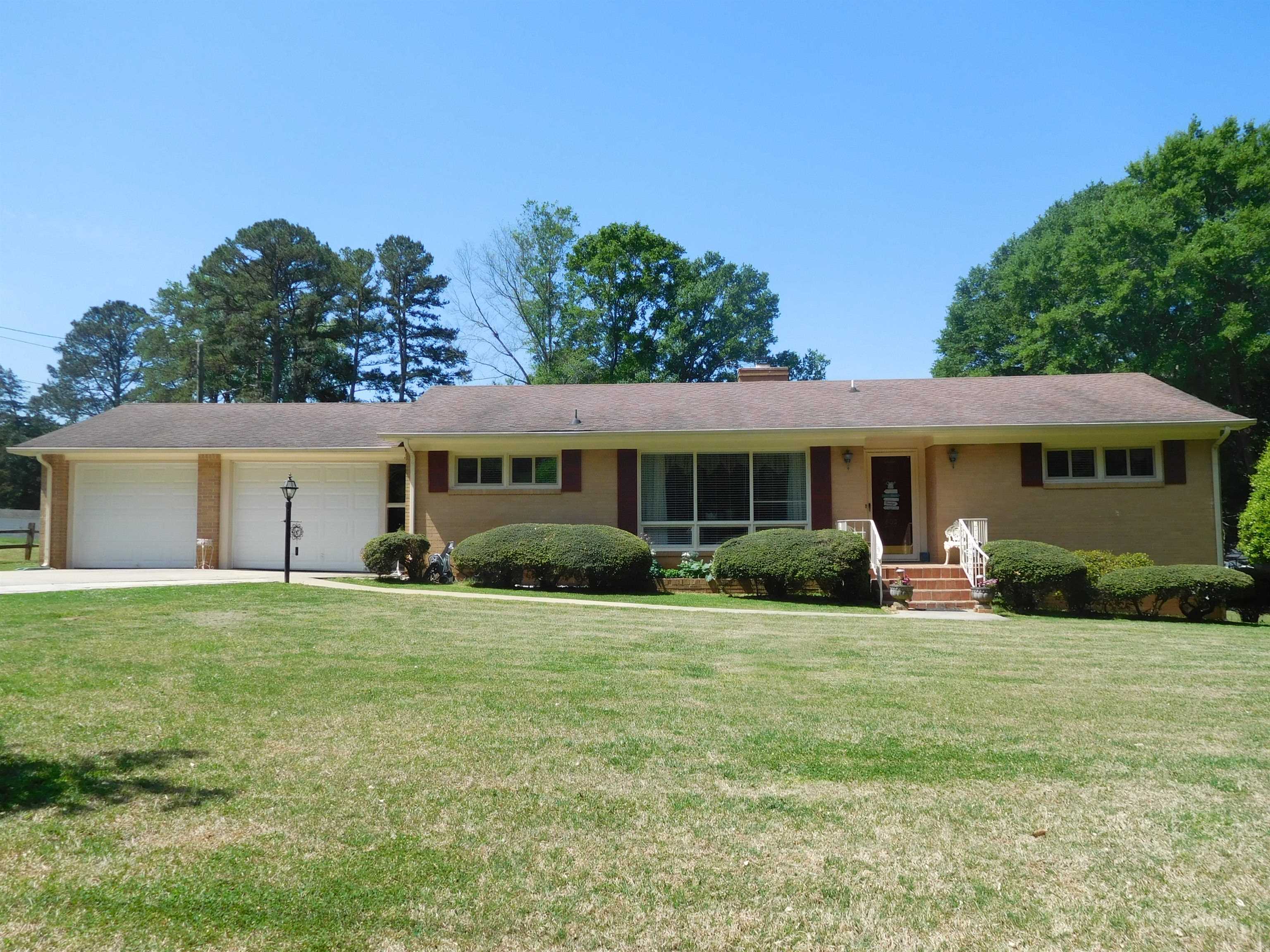 802 Thompson Street Gaffney, SC 29340 - Photo 1 of 23