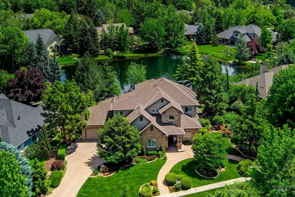 $1,795,000 | 652 West Water Grove Drive, Eagle, ID 83616