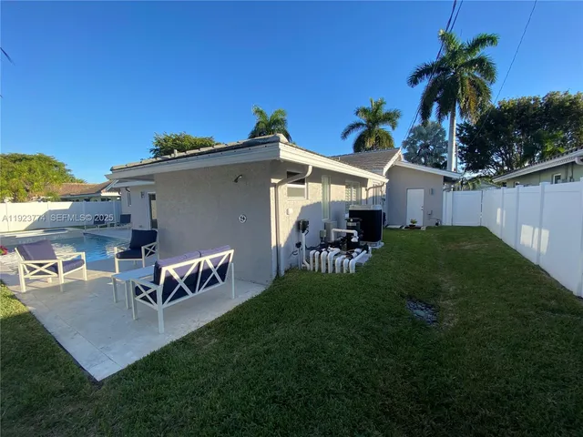 $1,264,000 | 6611 Northeast 21st Lane, Fort Lauderdale, FL 33308