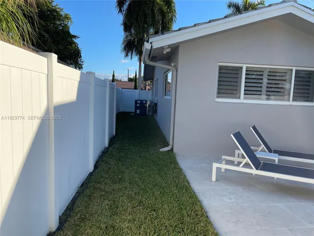 $1,264,000 | 6611 Northeast 21st Lane, Fort Lauderdale, FL 33308
