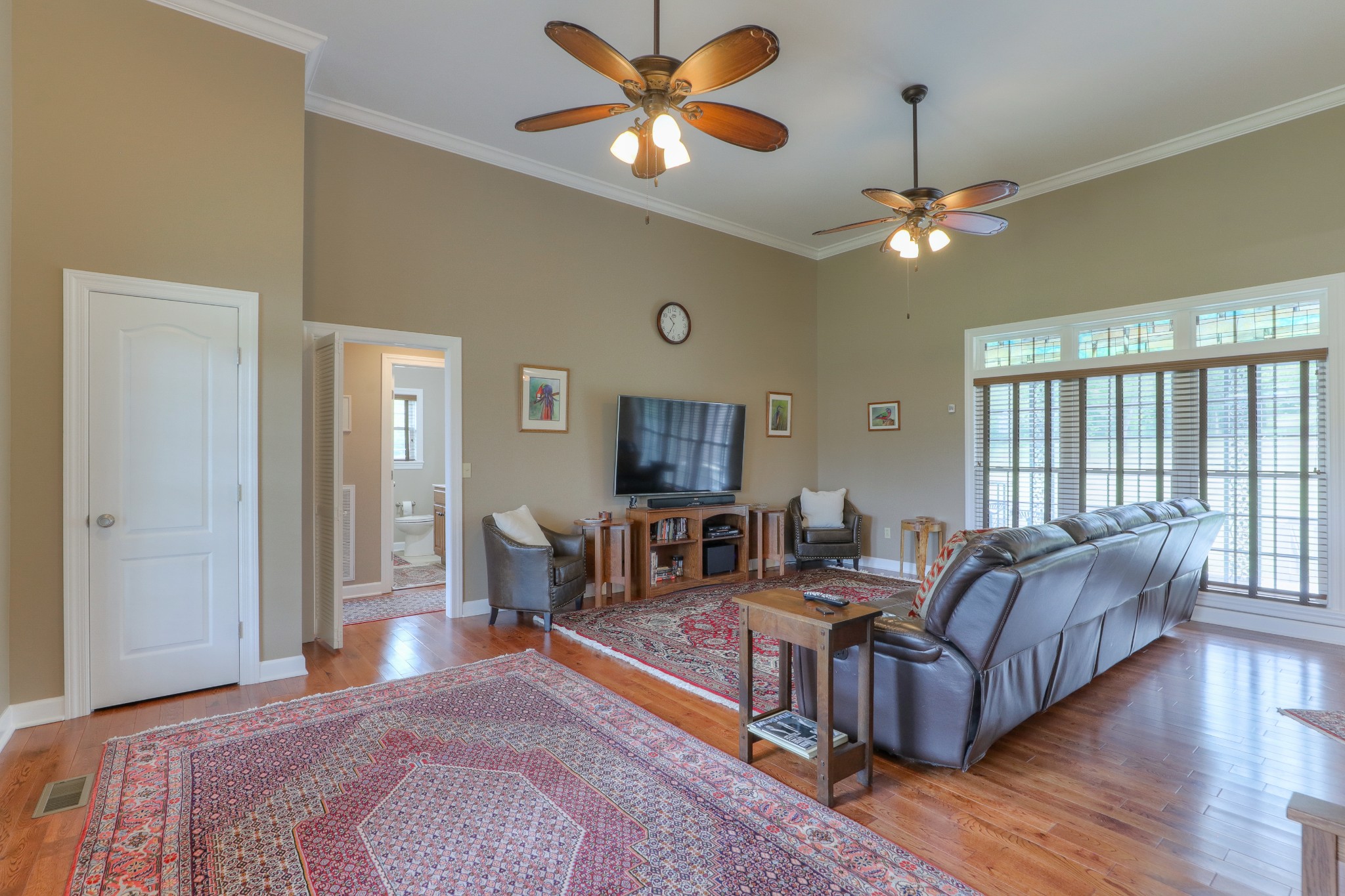 465 North Commerce Road Watertown, TN 37184 - Photo 9 of 47 a living room with furniture and a chandelier
